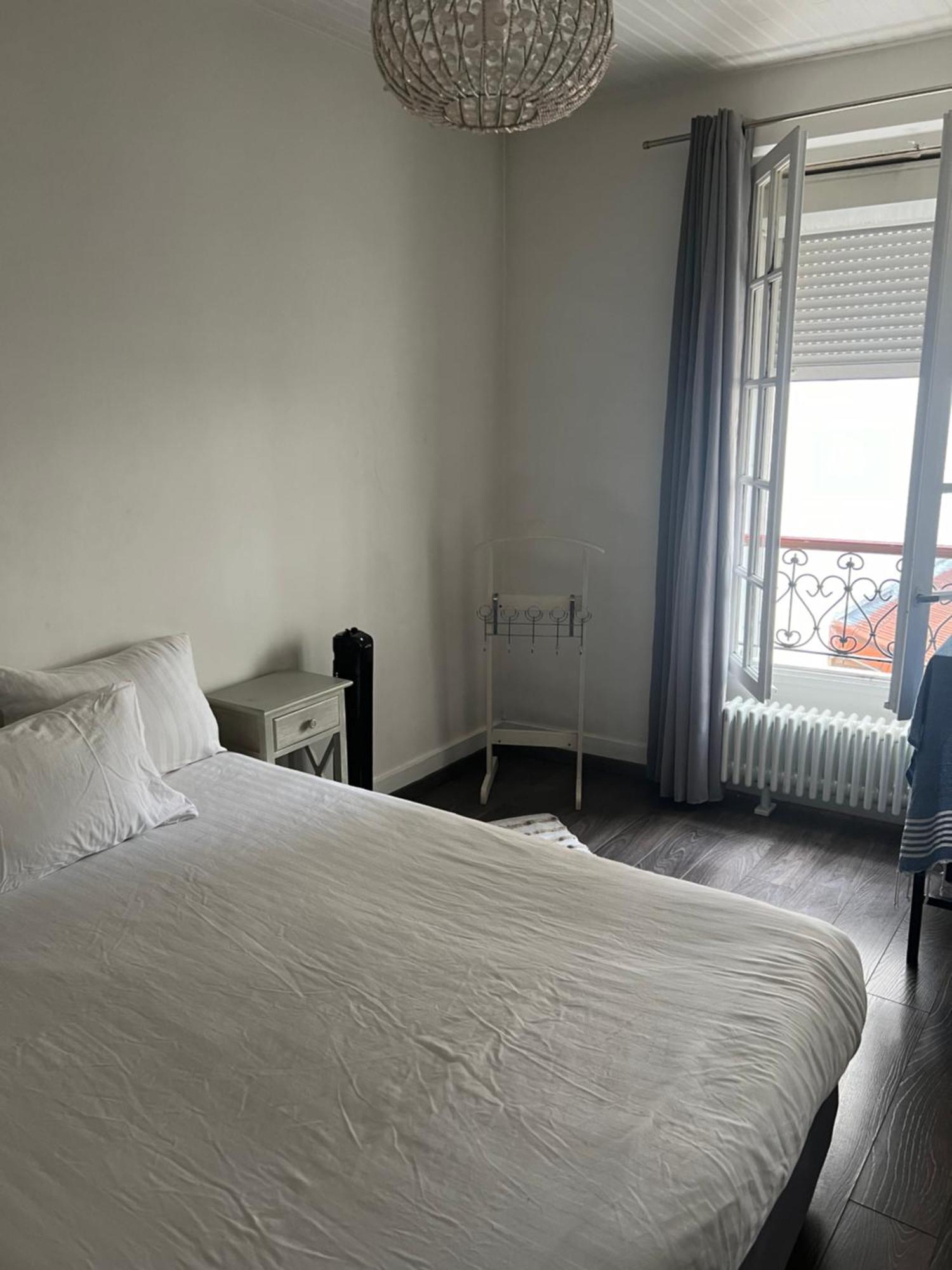 Le Nid Douillet En Plein Centre Apartment Levallois-Perret Bagian luar foto